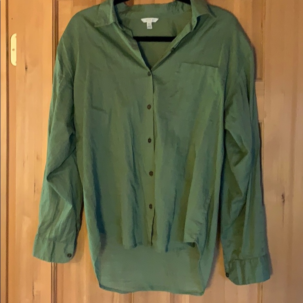 Light linen tunic blouse